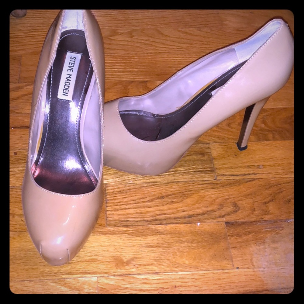 Steve Madden patent nude heels